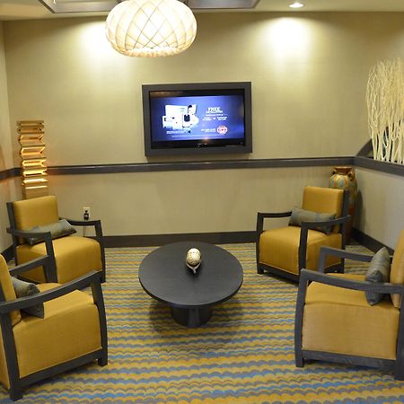 Holiday Inn Express Hotel & Suites Goldsboro - Base Area, An Ihg Hotel Exteriör bild